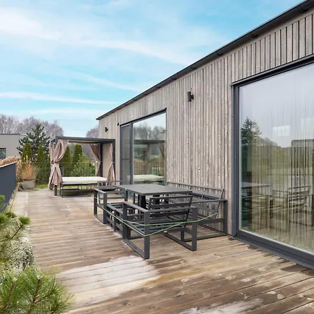 Holiday Home 펜션 *