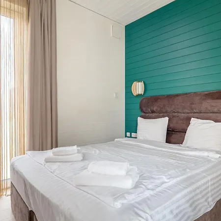 Holiday Home * 팔랑가