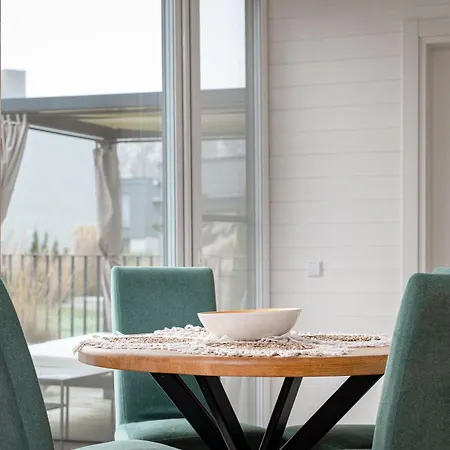 Holiday Home * 팔랑가